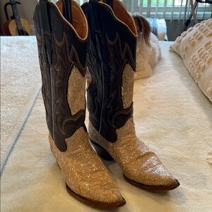 Women’s cowboy boots